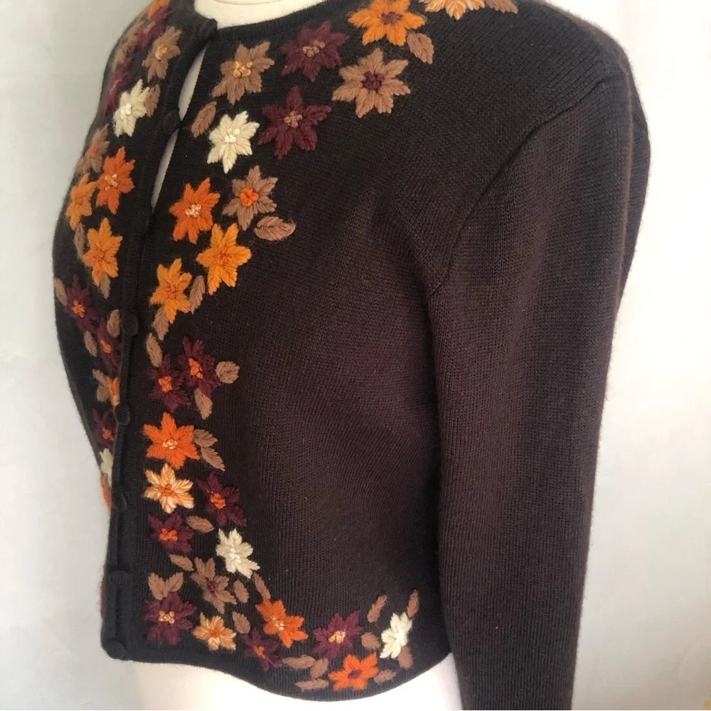 Liz Claiborne Fall 100%Merino wool floral embroidered button up cardigan sweater